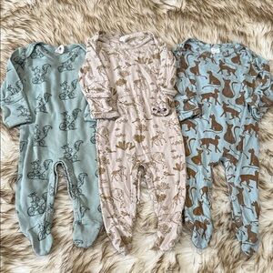 Kate Quinn Lap Neck Button Footies (3)